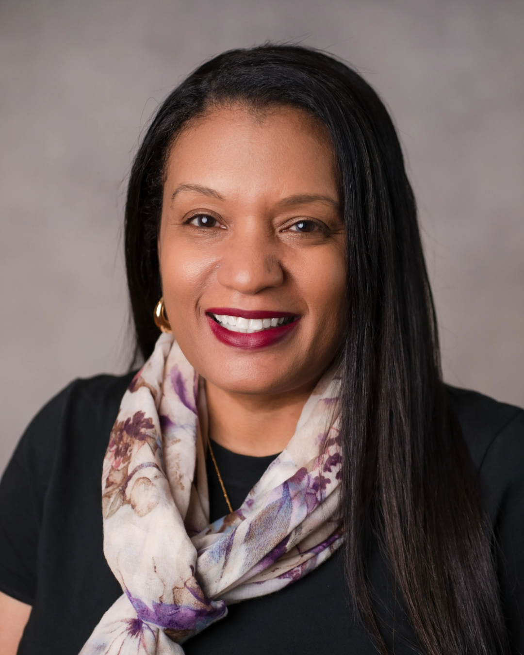 Head shot of book coach and peak-performance coach for creatives, Candice L Davis